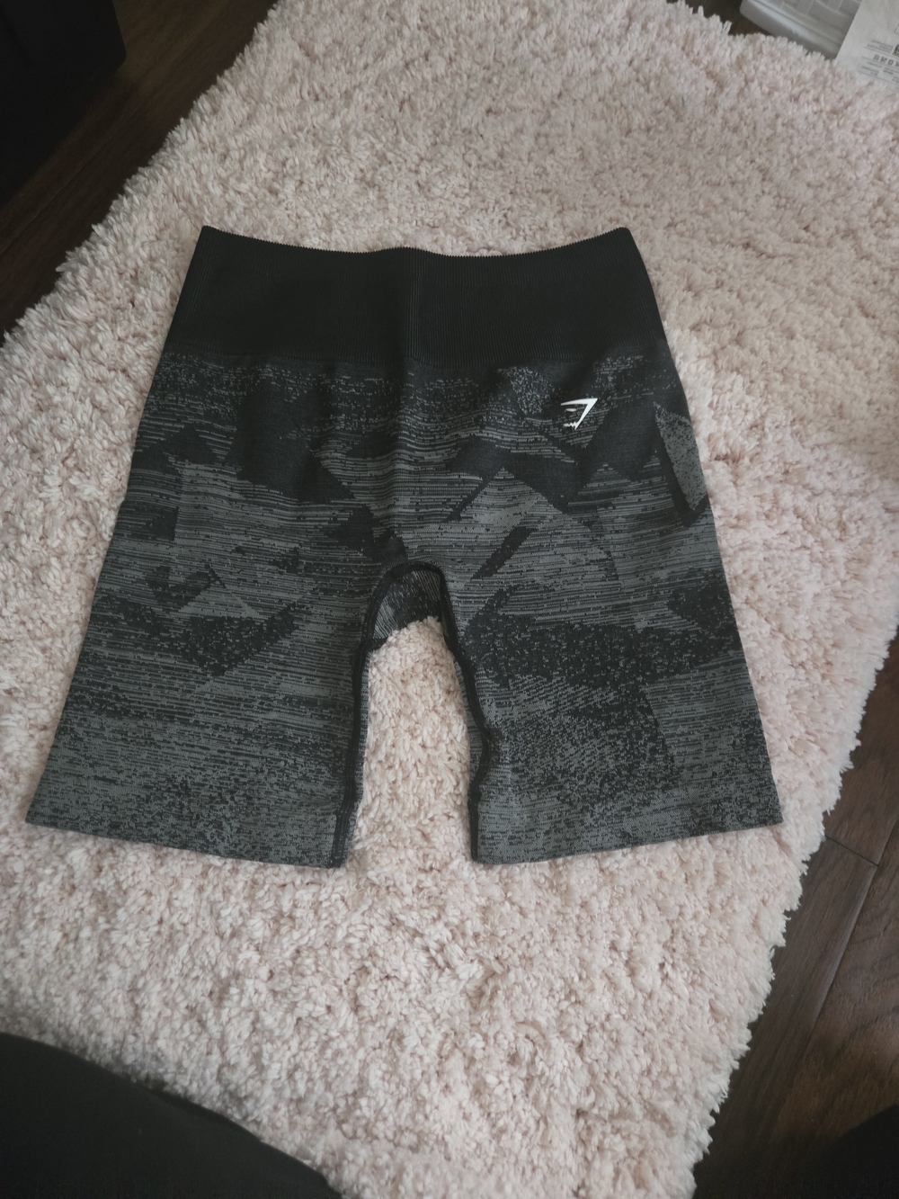 Gymshark Adapt Ombre Seamless Shorts - Triangle | Black Print - Picture 1 of 3
